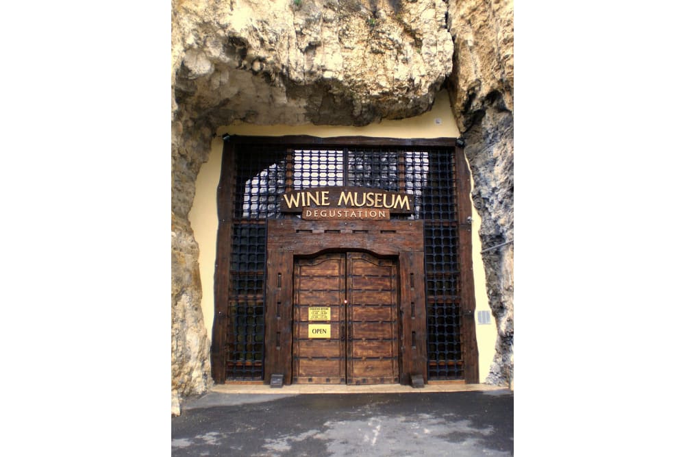 שער הכניסה למוזיאון היין