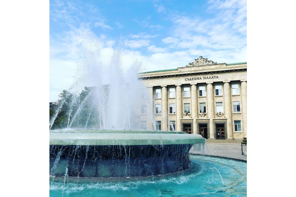 במיקום הכי יפה בעיר - בית המשפט המחוזי ברוסה