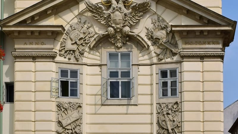 מחסן הנשק בכיכר אם הוף