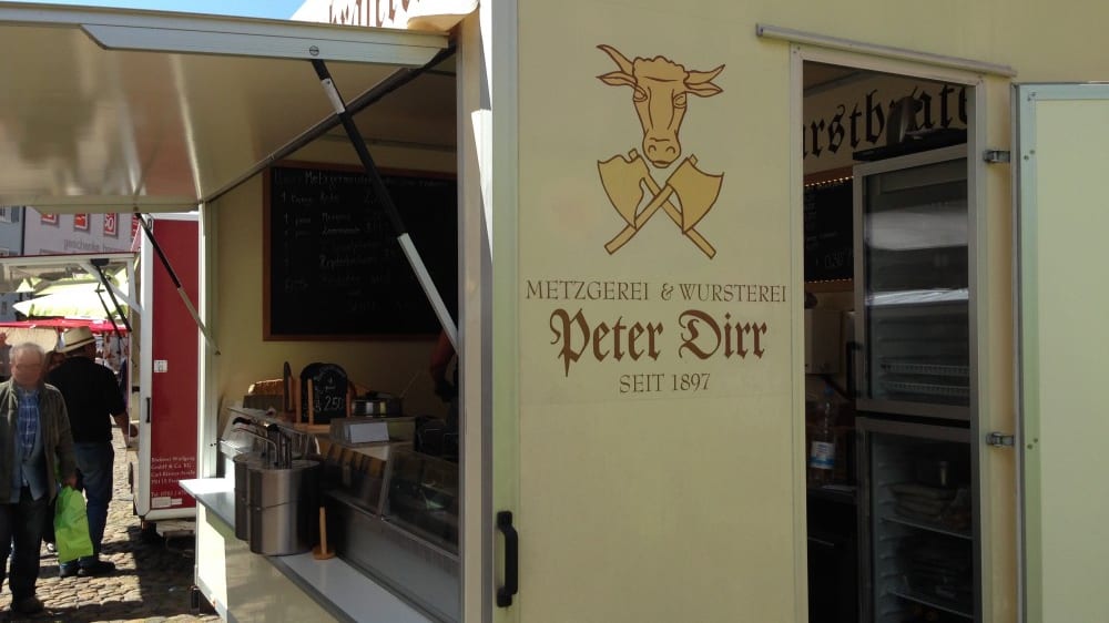 שוק האיכרים בפרייבורג - הגיעו מוקדם כי בשלוש אחה״צ כבר אין נקניקיות...