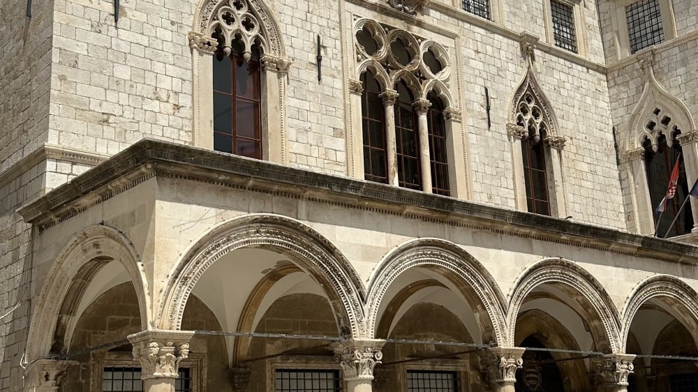 ארמון ספּוֹנצָה