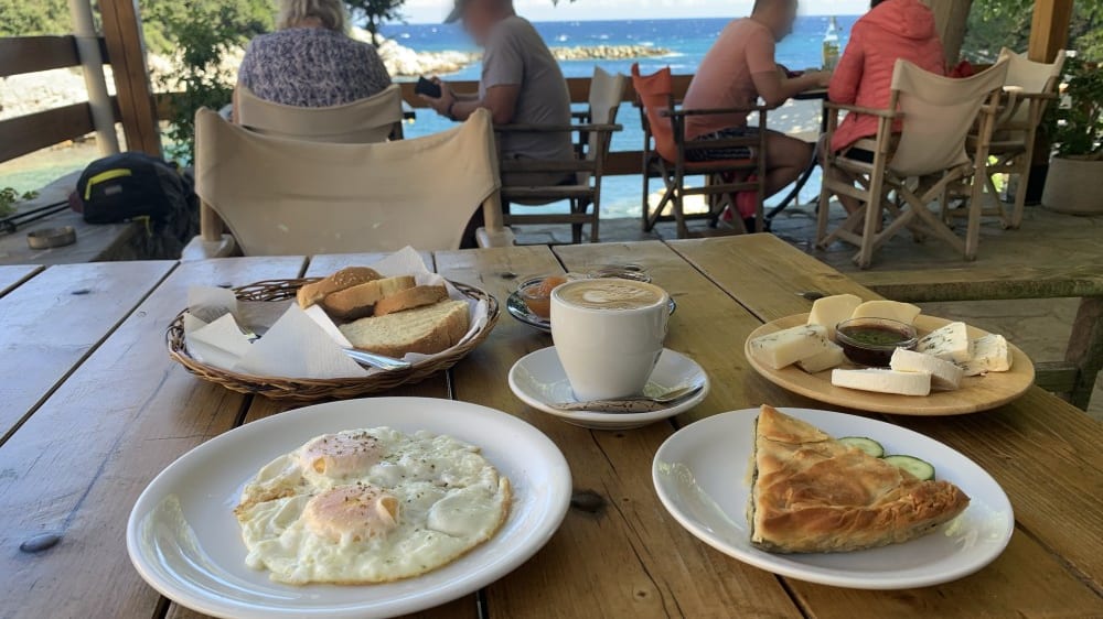 ארוחת בוקר בהרכבה אישית אצל ויקטוריה