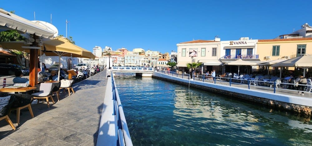 אָגיוֹס ניקוֹלָאוּס