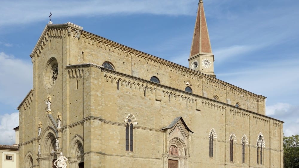 הדוּאוֹמוֹ של אָרֶצוֹ