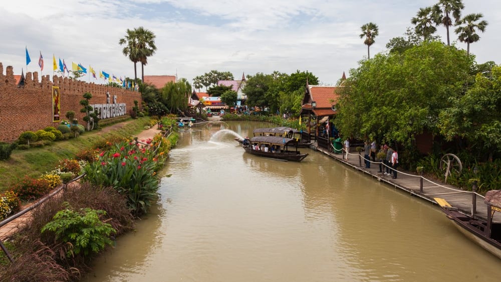 השוק הצף של אָיוּתאיָה