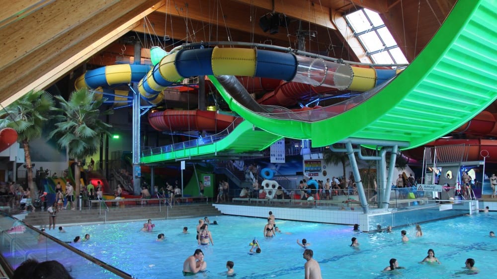פארק המים והמרחצאות בּאדֶפָּרָדִיס