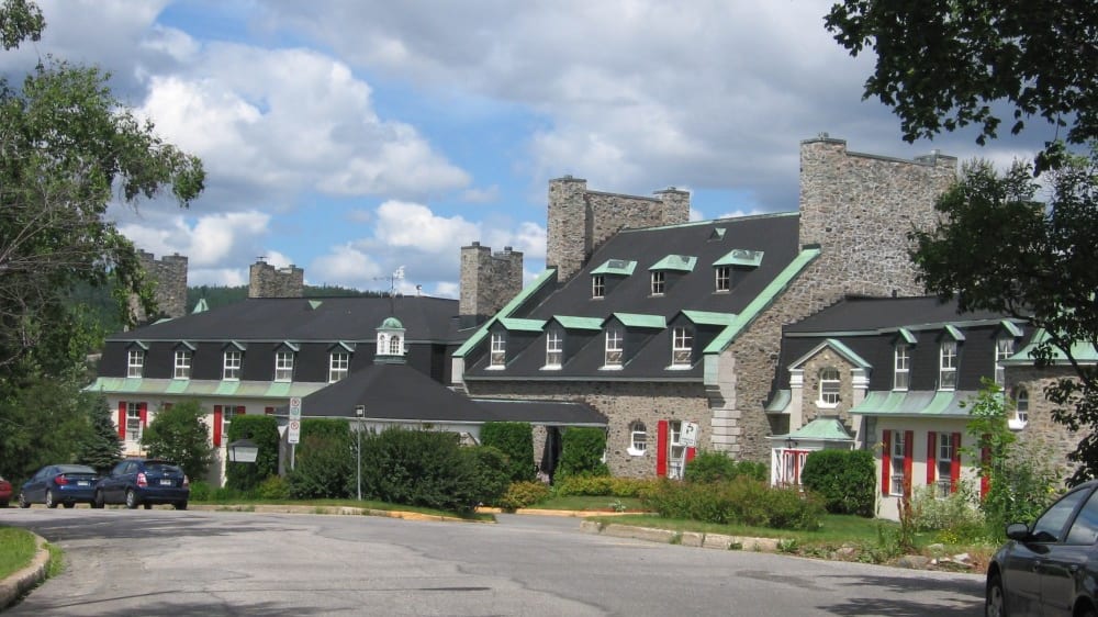 בֵּה קוֹמוֹ