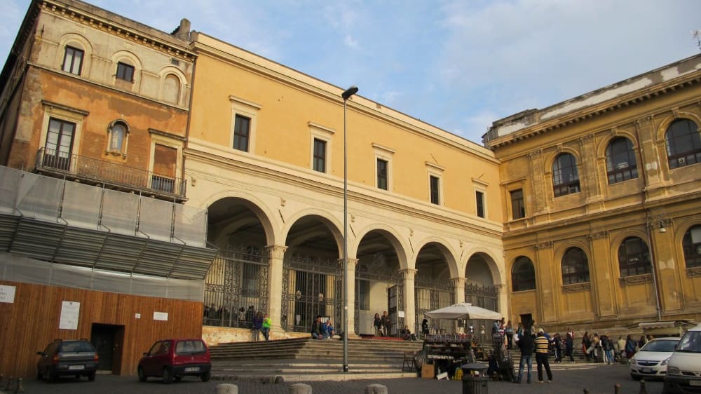 סנט פטרוֹס אין וינקוֹלי