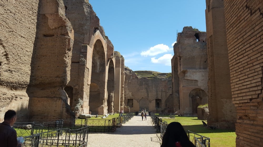 מרחצאות קָרָקָלָה משקפים את עוצמתה של האימפריה הרומית