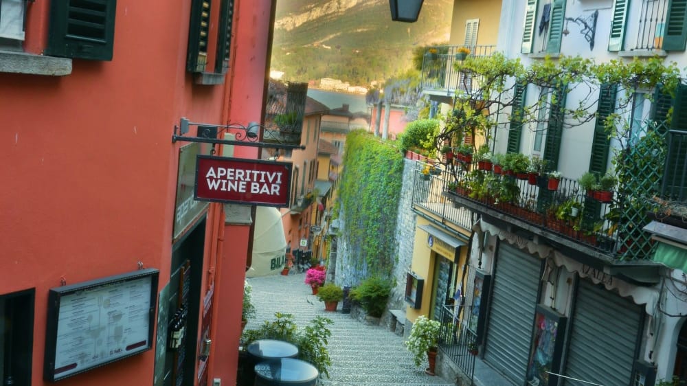 המרפסת המפורסמת של בֶּלאג׳וֹ