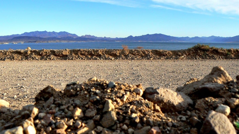 חוף בּוֹלדֶר באגם מיד