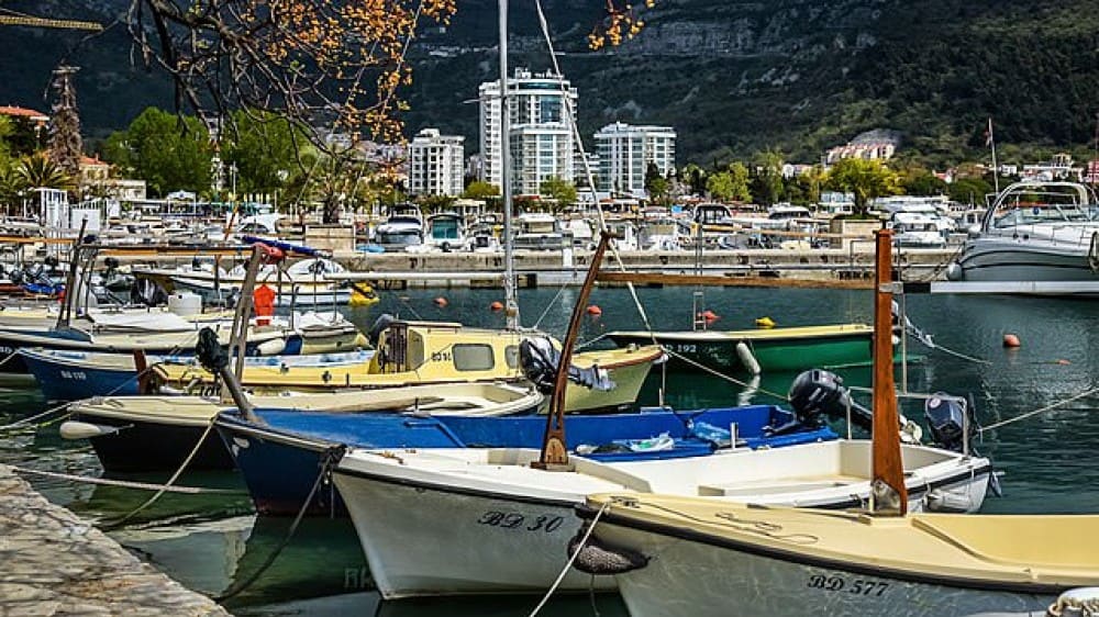 בּוּדְווָה