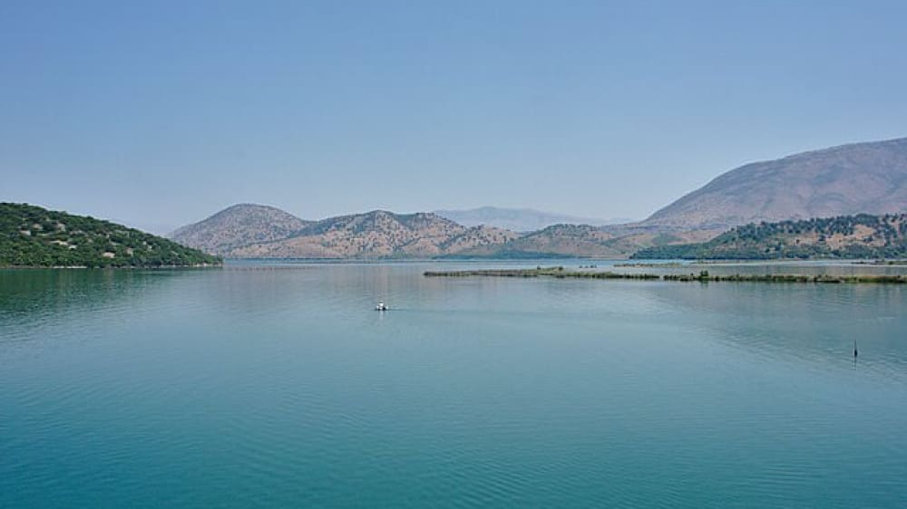 אגם בוּטְרינְט