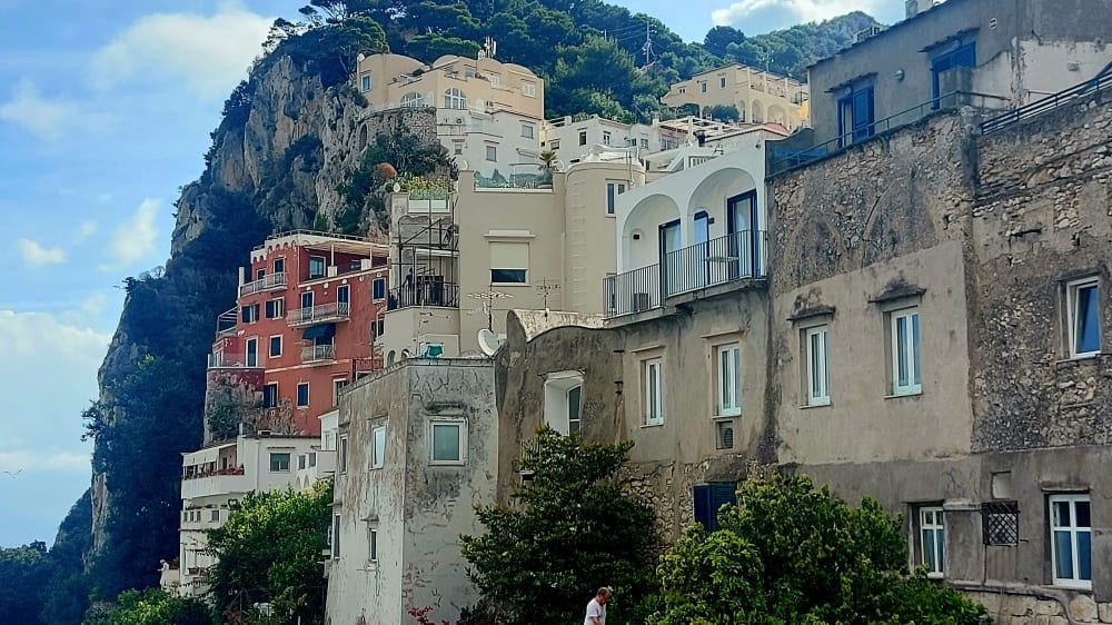 קאפרי, העיירה הראשית באי