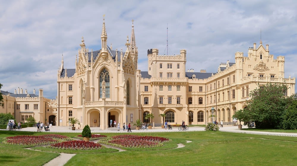 טירת לֶדְניצֶה