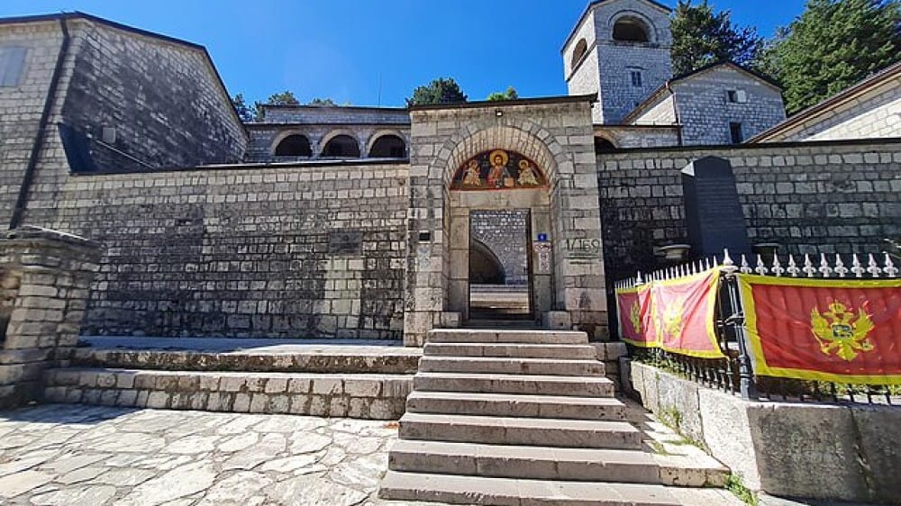 מנזר צֶטיניֶה