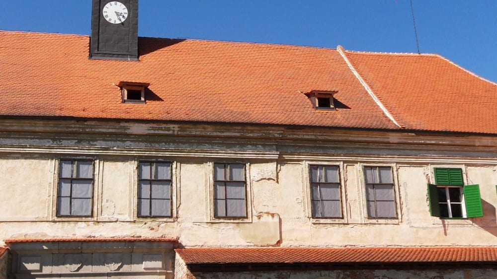 טירת אוּאֶרצ׳יצֶה