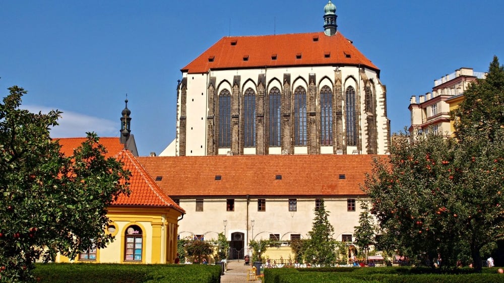 כנסיית גבירתנו של השלגים בפראג