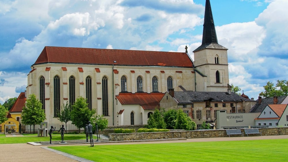 כנסיית העלתו של הצלב הקדוש בליטוֹמישְל