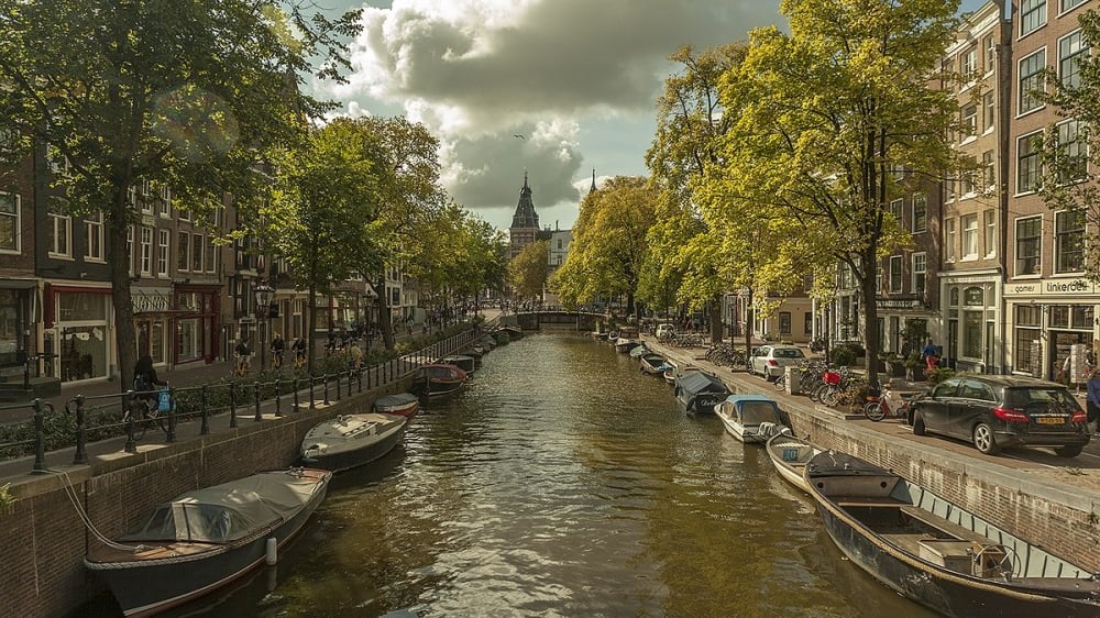 תעלת מים באמסטרדם