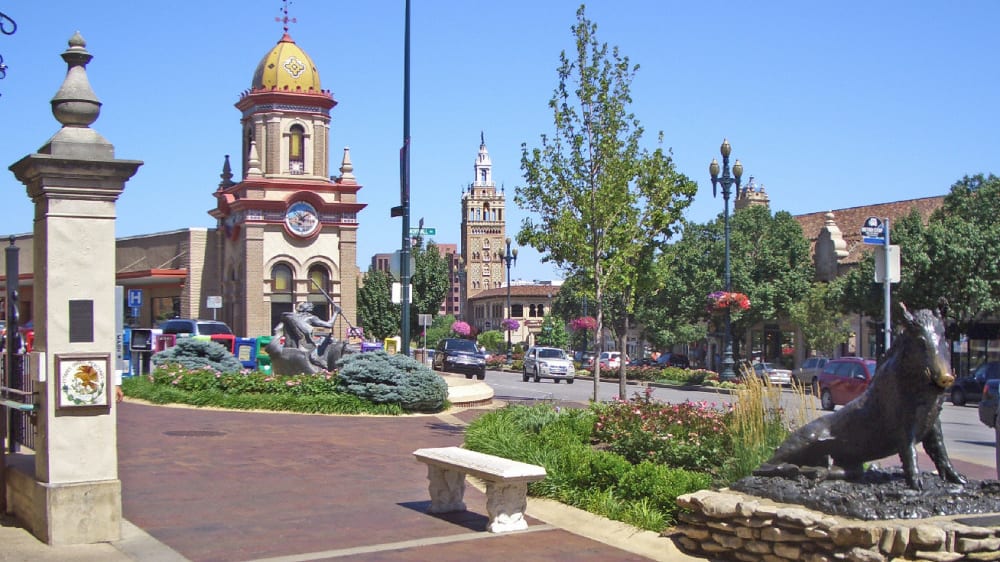 קאנטרי קלאב פלאזה