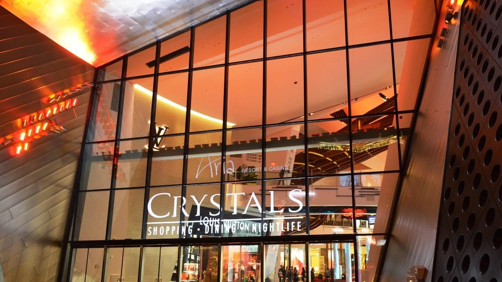 מרכז הקניות היוקרתי Crysstals