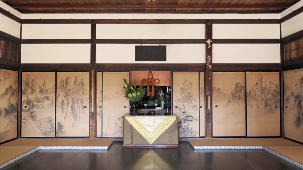 מקדש זוּיהוֹ־אין