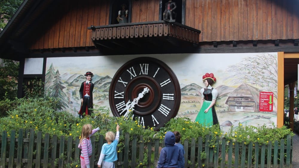 שעון קוקיה בהפעלה עצמית, פארק השעונים אֶבּלֶה