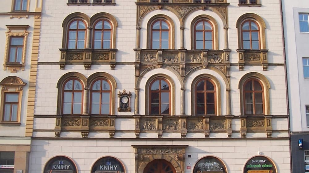 ארמון אֶדֶלְמָן