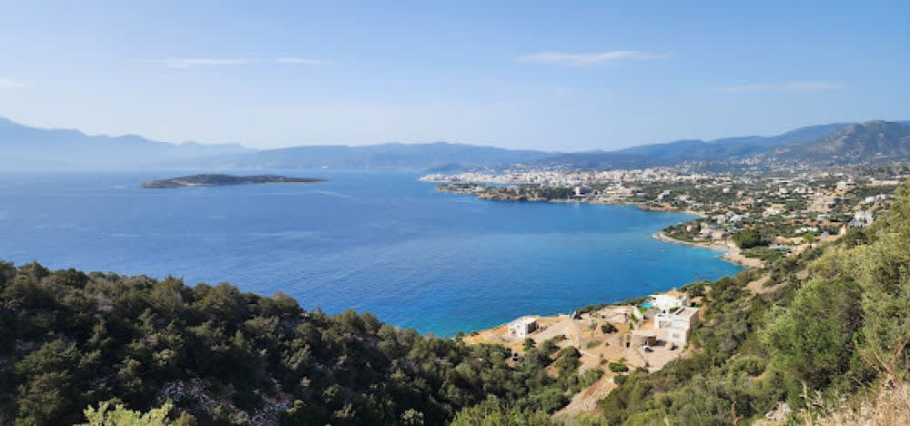 אֵלוּנְדָה