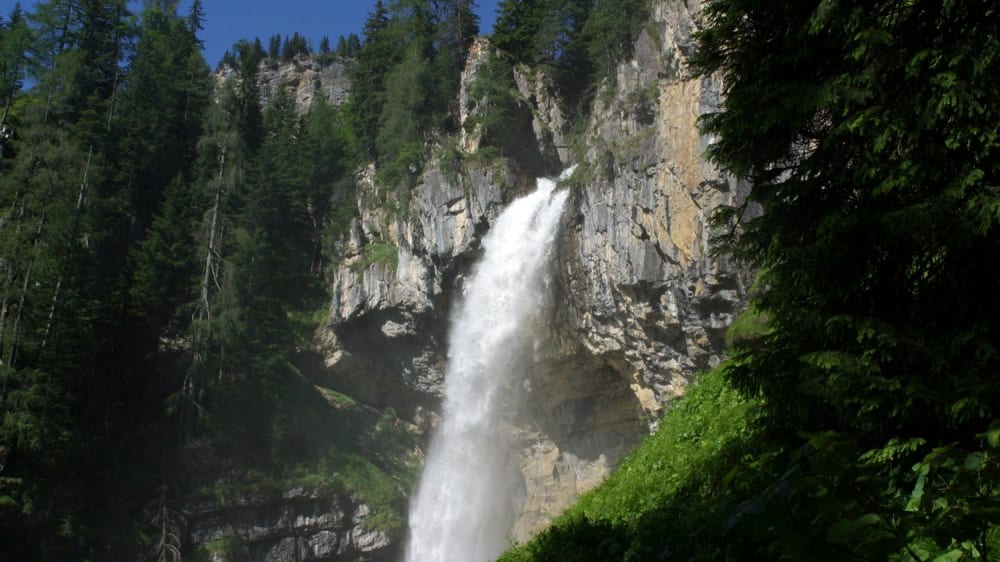 מפל יוהנס בשביל החווייתי אָלֶס אָלְם