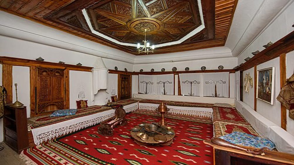 המוזיאון האתנוגרפי של אֶלְבּאסָן