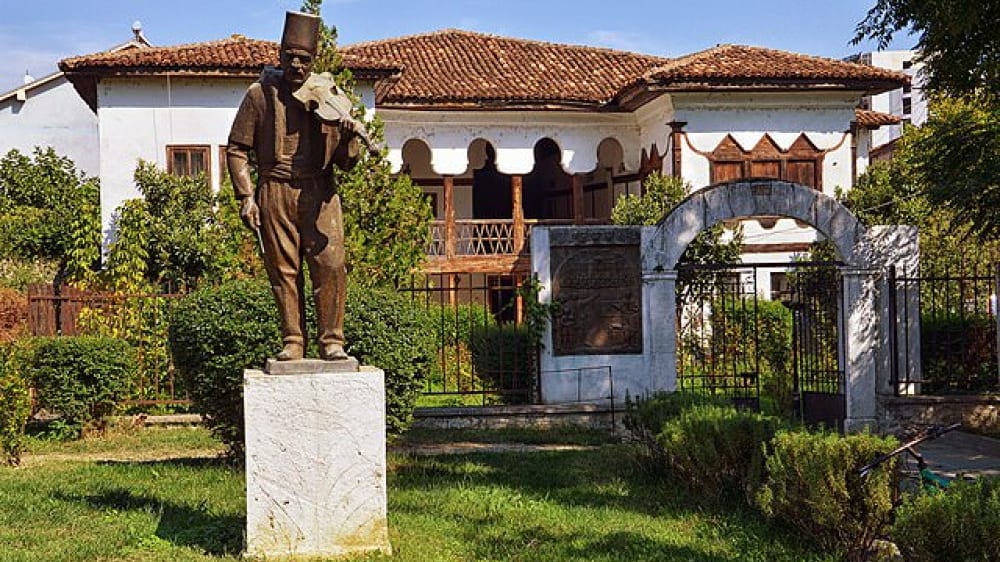 המוזיאון האתנוגרפי של אֶלְבּאסָן