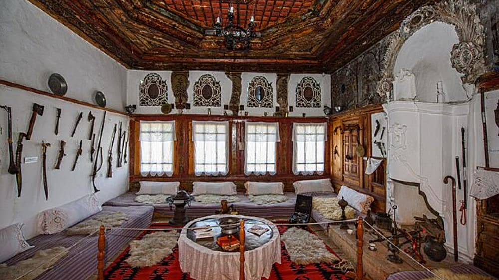 המוזיאון האתנוגרפי של קְרוּיָה