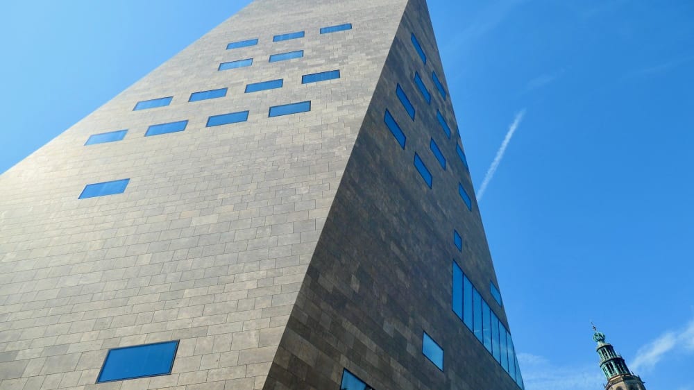 הפורום של חרוֹנִינגֶן וכנסיית מרטינוס הקדוש