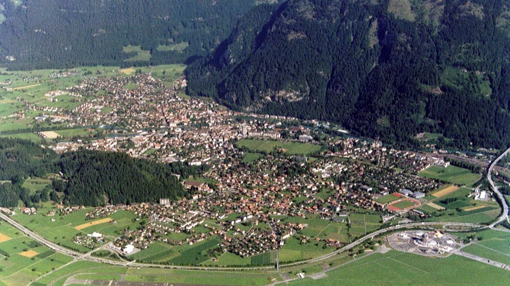 אינטֶרלאקֶן