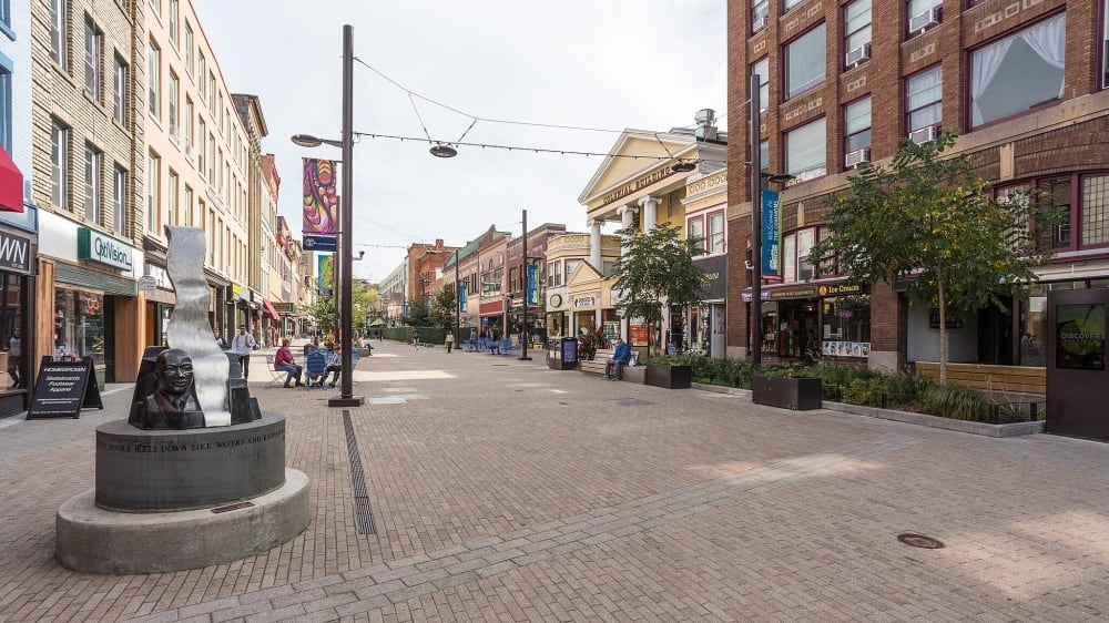 אית'קה קומונס