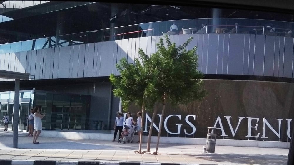 Kings Avenue Mall, פּאפוֹס