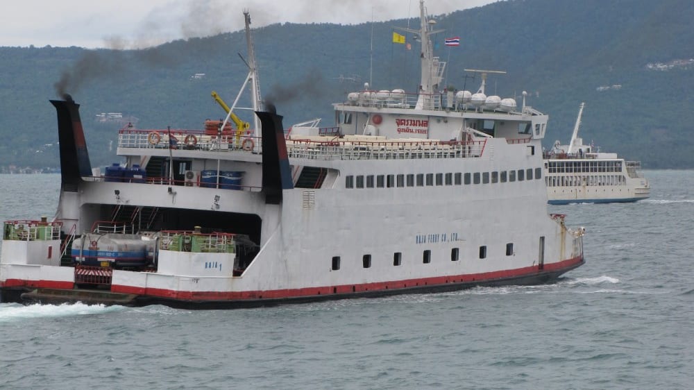 המעבורת ממזח דוֹן סָק לקוֹ סָמוּי