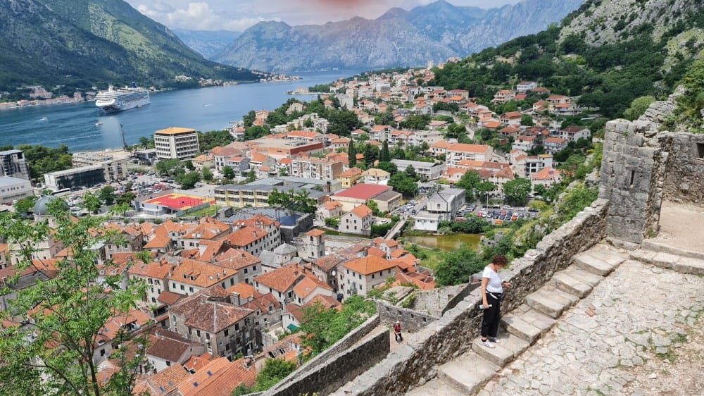 המעלה אל מבצר קוֹטוֹר