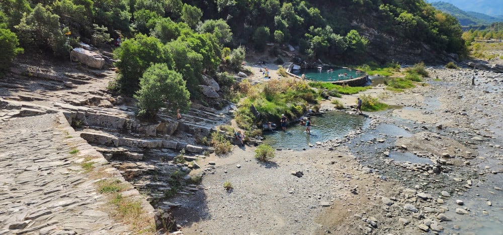 המרחצאות התרמיים של בֶּנְיֶה