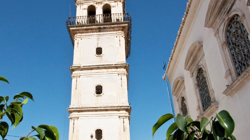 מָכאיראדוֹ