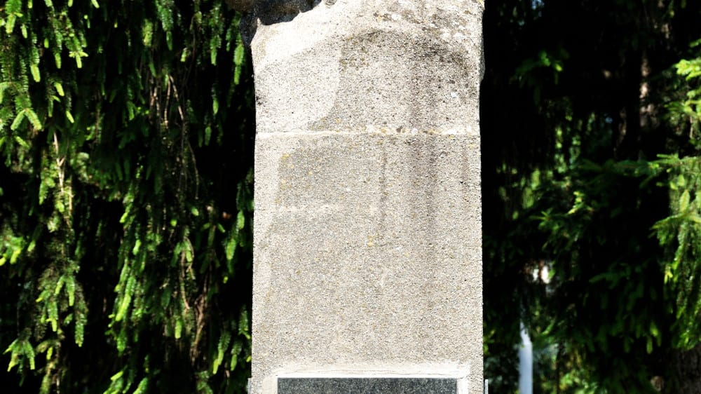 האנדרטה ליאן הוּס