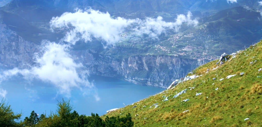 הנוף הנשקף מפסגת המוֹנטֶה בָּלדוֹ