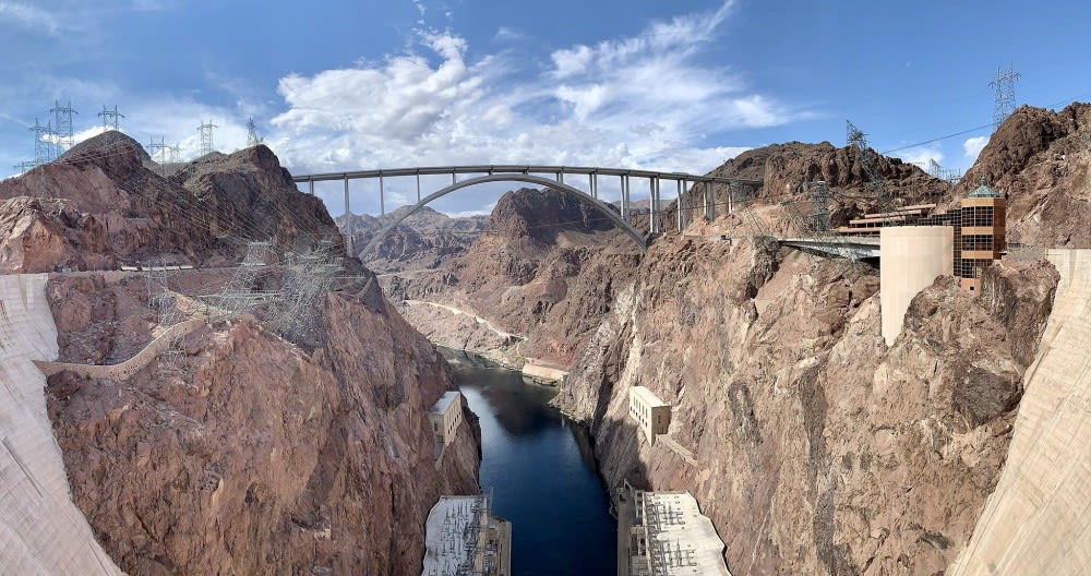 גשר הזיכרון על שם מייק או׳קלהן ופט טילמן