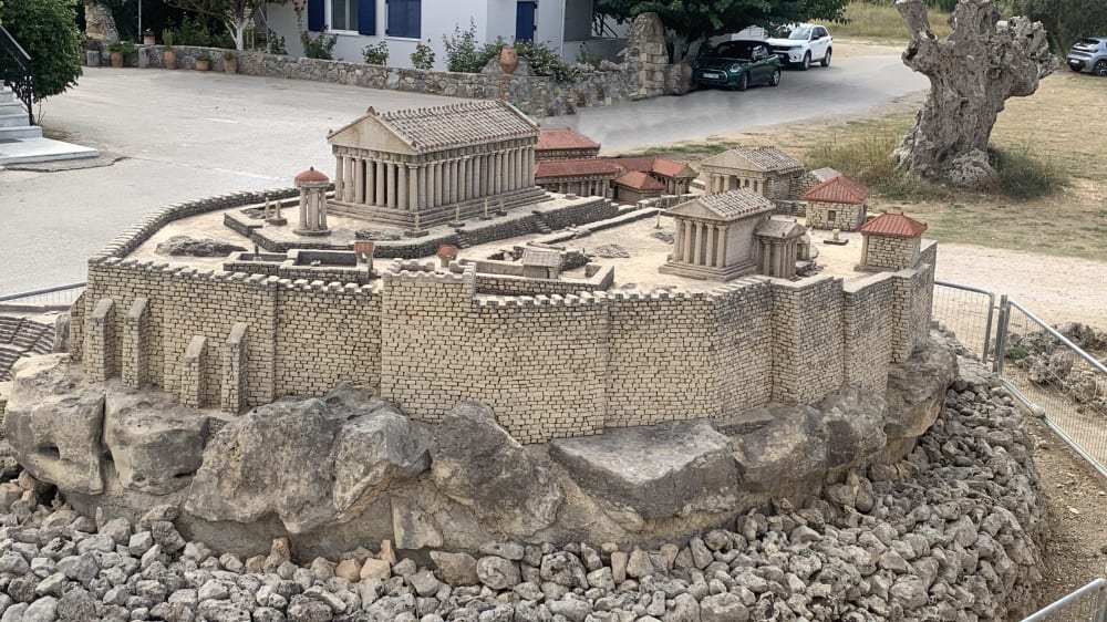 דגם האקרופוליס בפארק המיניאטורות