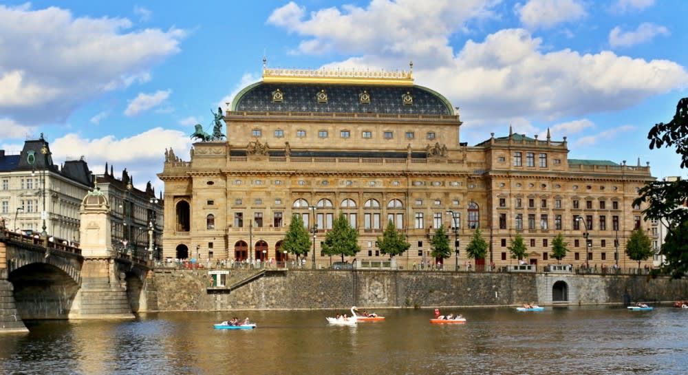 התיאטרון הלאומי בפראג