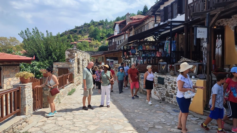 פָּלָאִיוֹס פָּנתֶלֵימוֹנָס