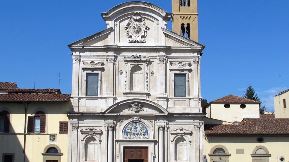 פיאצה אוֹניסאנטי