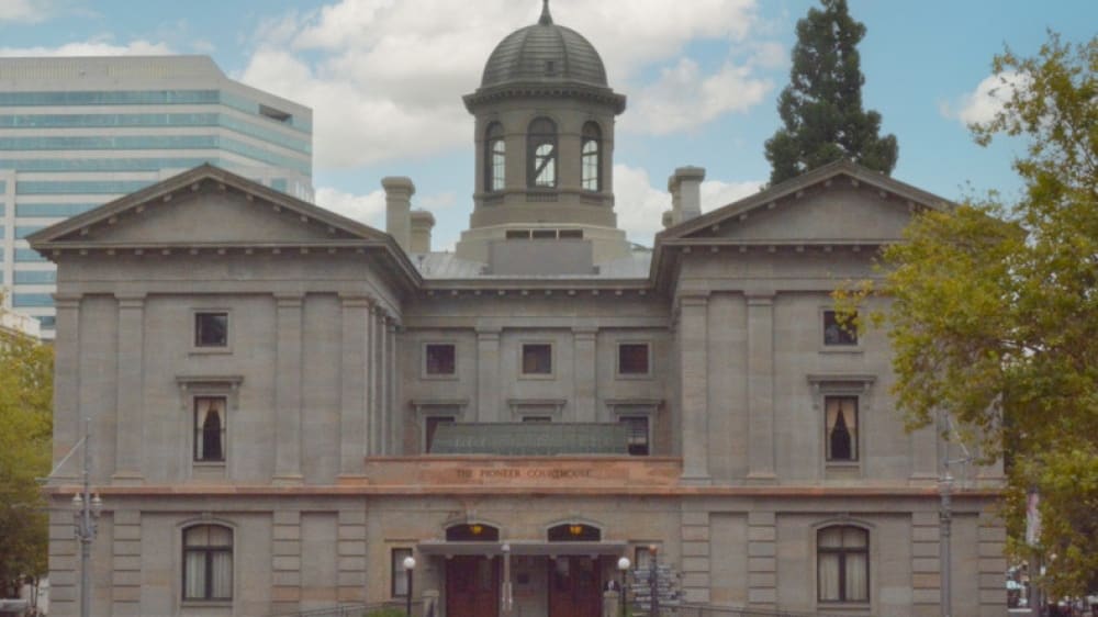 בית המשפט בפַּיוֹניר קוֹרטהאוּס סקוור